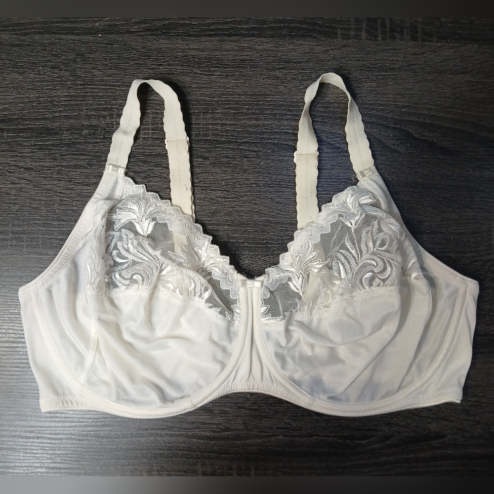 Chantelle Full Coverage Underwire Ivory Lace Bra 42DD